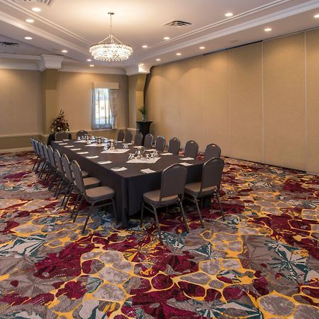 Holiday Inn Conference Centre Edmonton South By Ihg Ngoại thất bức ảnh