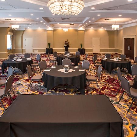 Holiday Inn Conference Centre Edmonton South By Ihg Ngoại thất bức ảnh