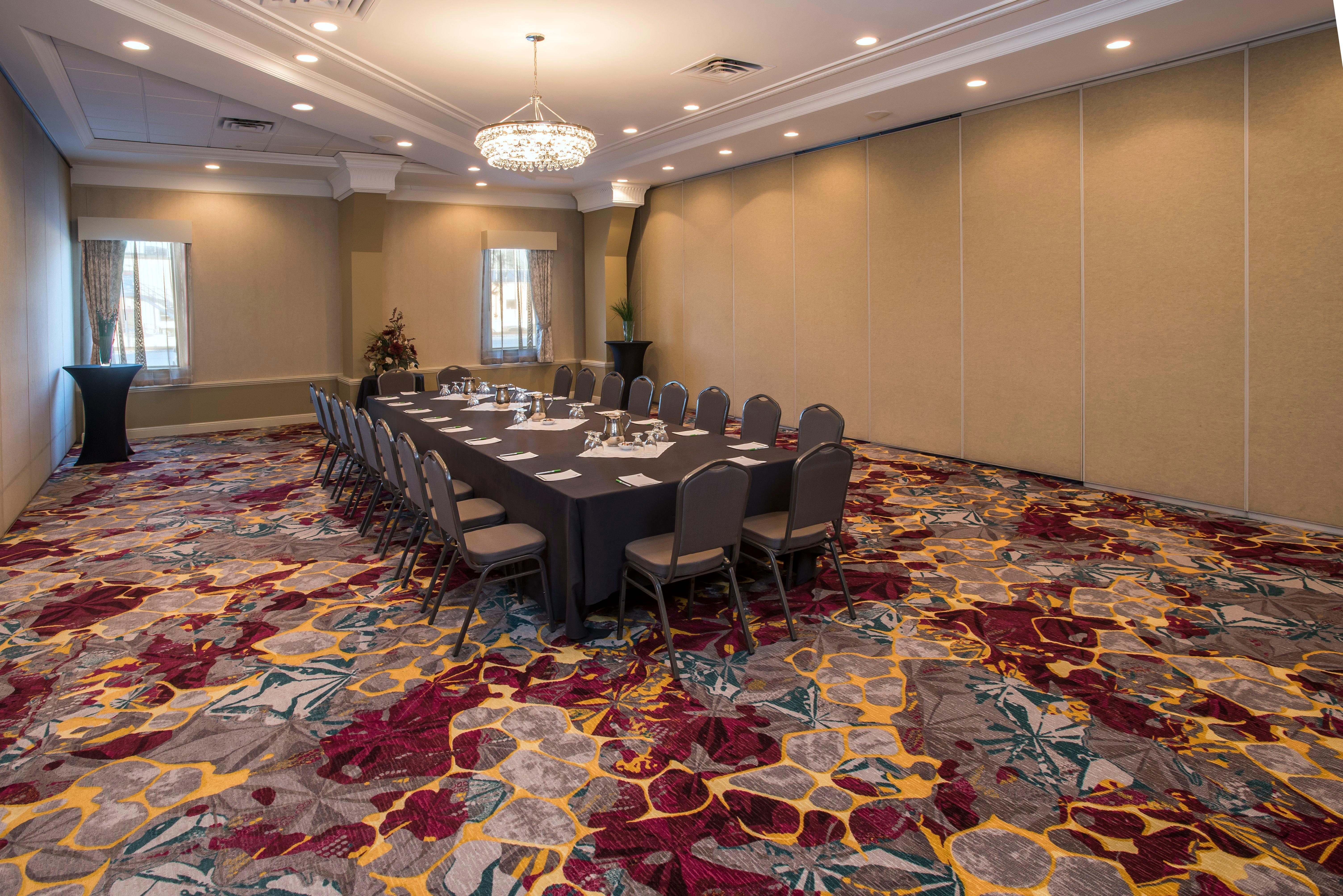 Holiday Inn Conference Centre Edmonton South By Ihg Ngoại thất bức ảnh