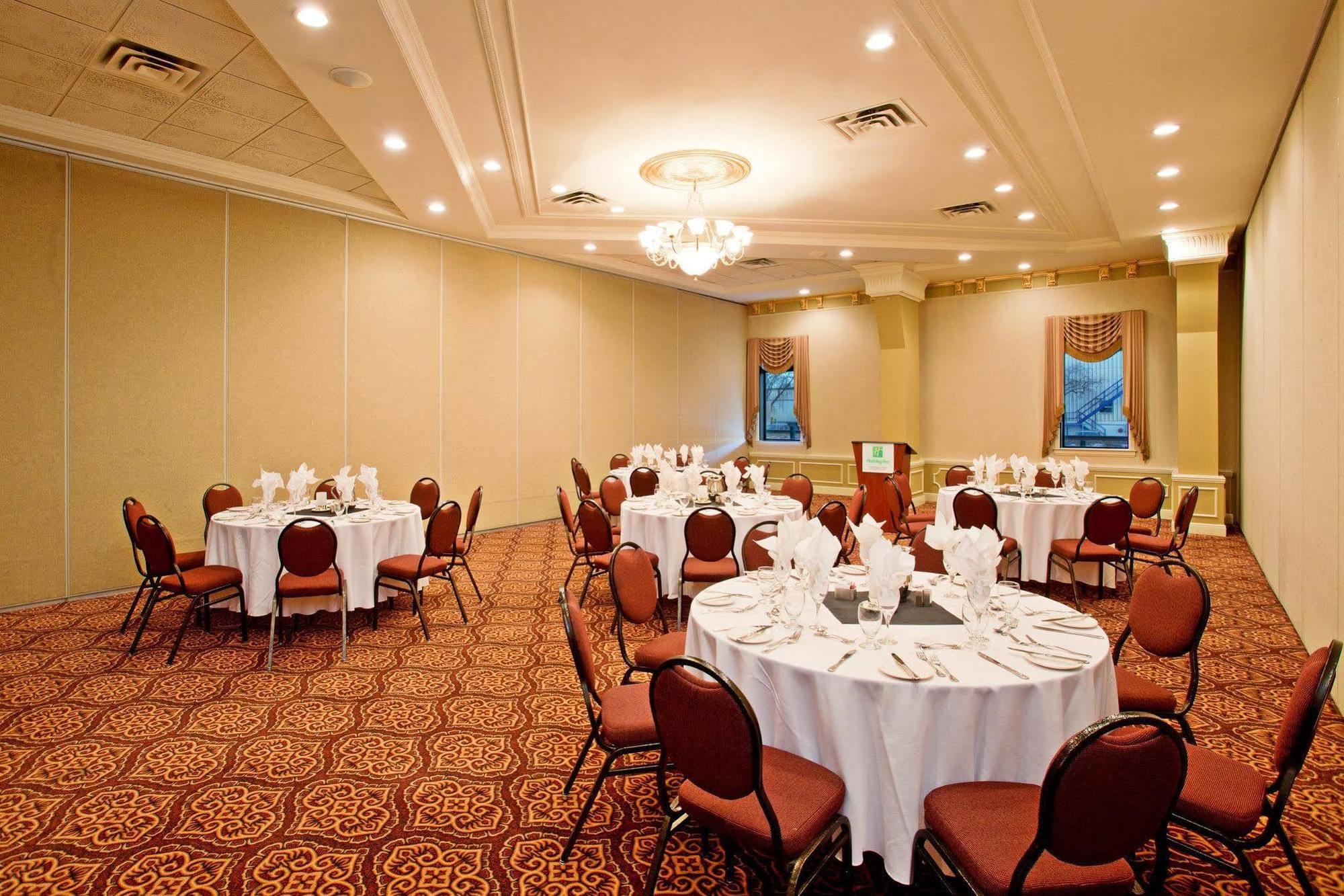 Holiday Inn Conference Centre Edmonton South By Ihg Ngoại thất bức ảnh