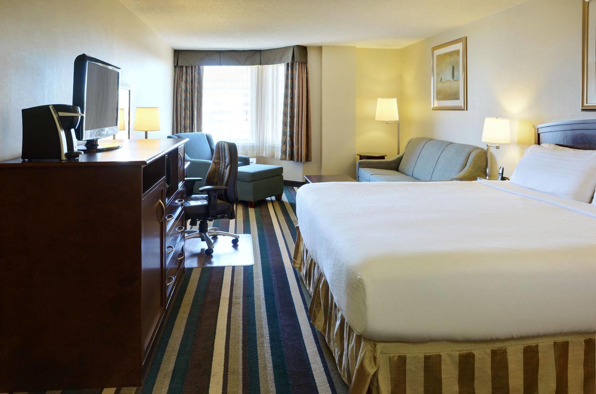 Holiday Inn Conference Centre Edmonton South By Ihg Ngoại thất bức ảnh